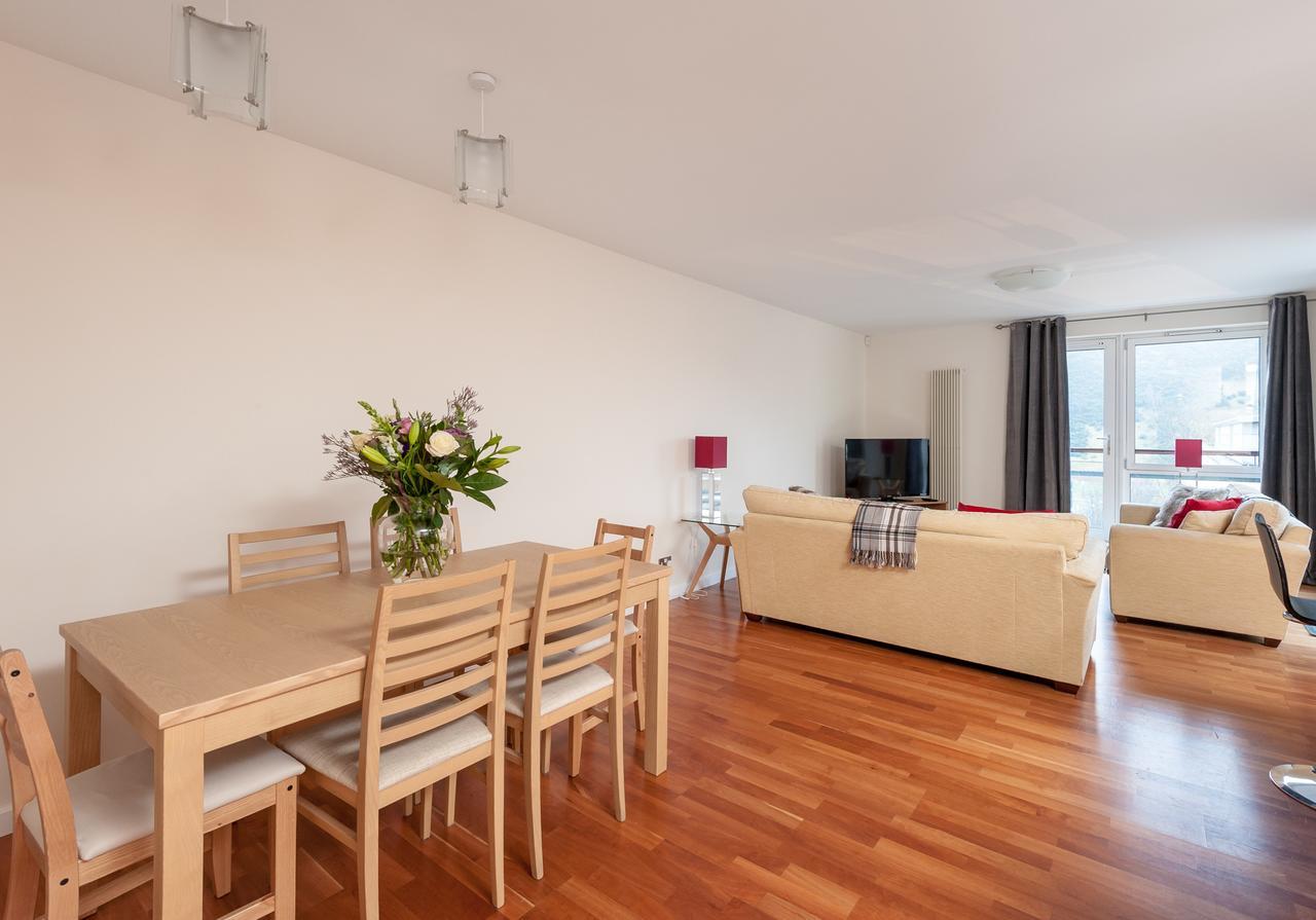 אדינבורו The Holyrood Park Residence מראה חיצוני תמונה