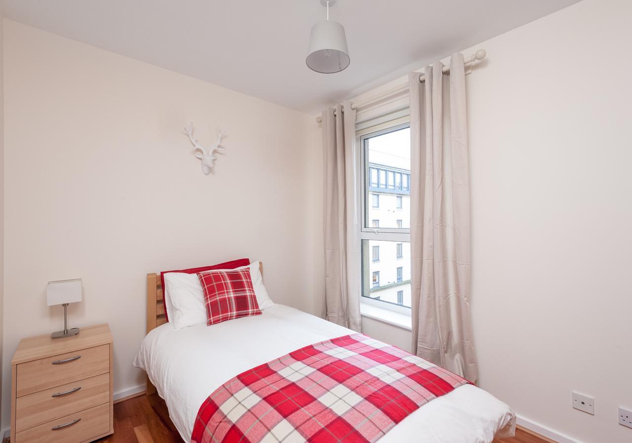 אדינבורו The Holyrood Park Residence מראה חיצוני תמונה