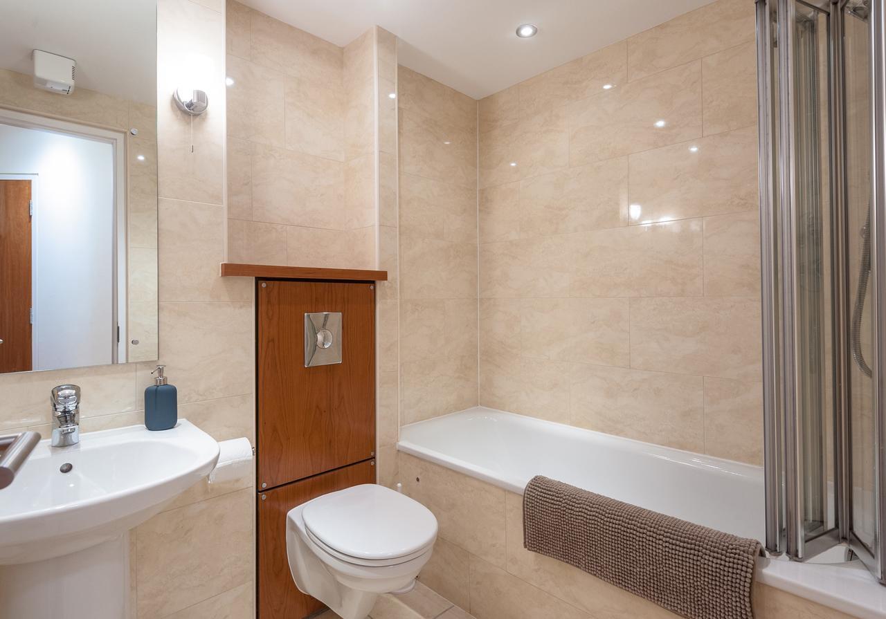 אדינבורו The Holyrood Park Residence מראה חיצוני תמונה